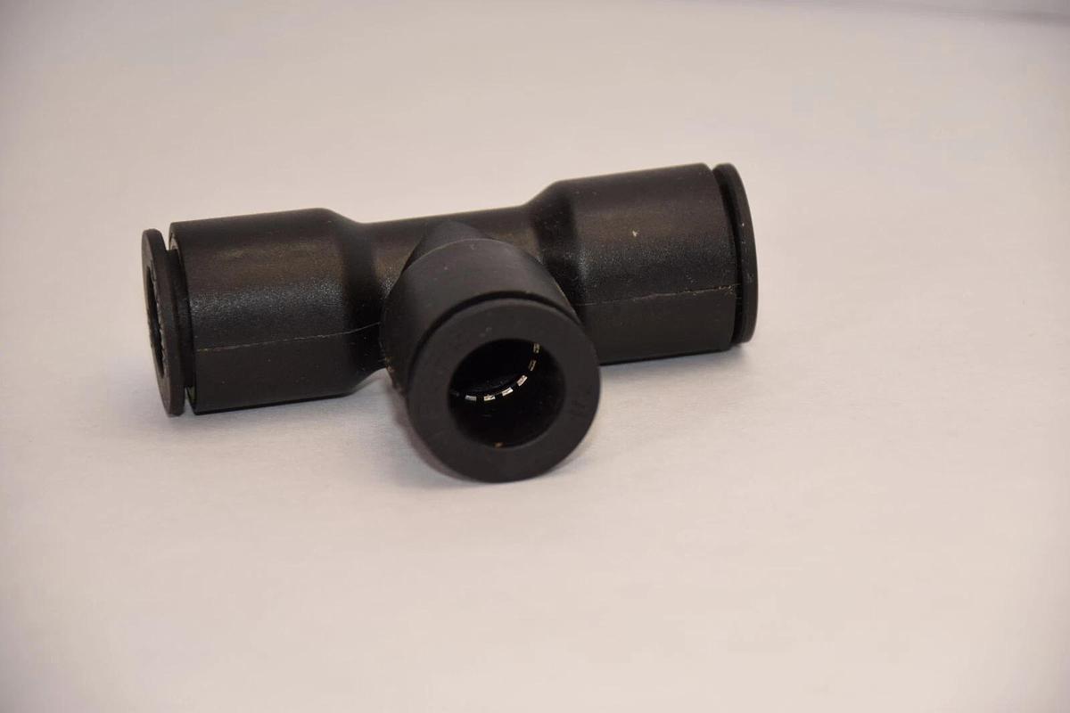 (10) LEGRIS Push-to-Connect 1PEU8 1/2" Union Tee Fitting NEW