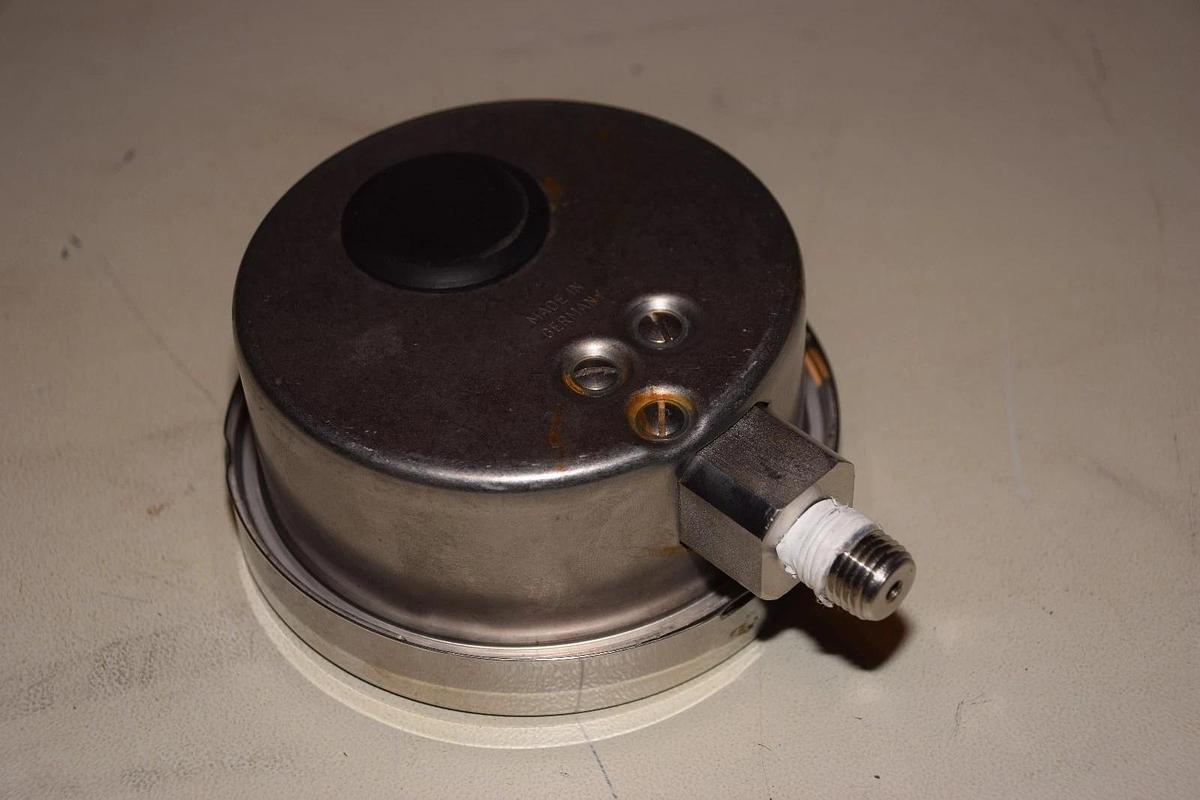 Used MCDANIEL CONTROLS MCXA 316 S.S 49644 STAINLESS STEEL PRESSURE GAUGE