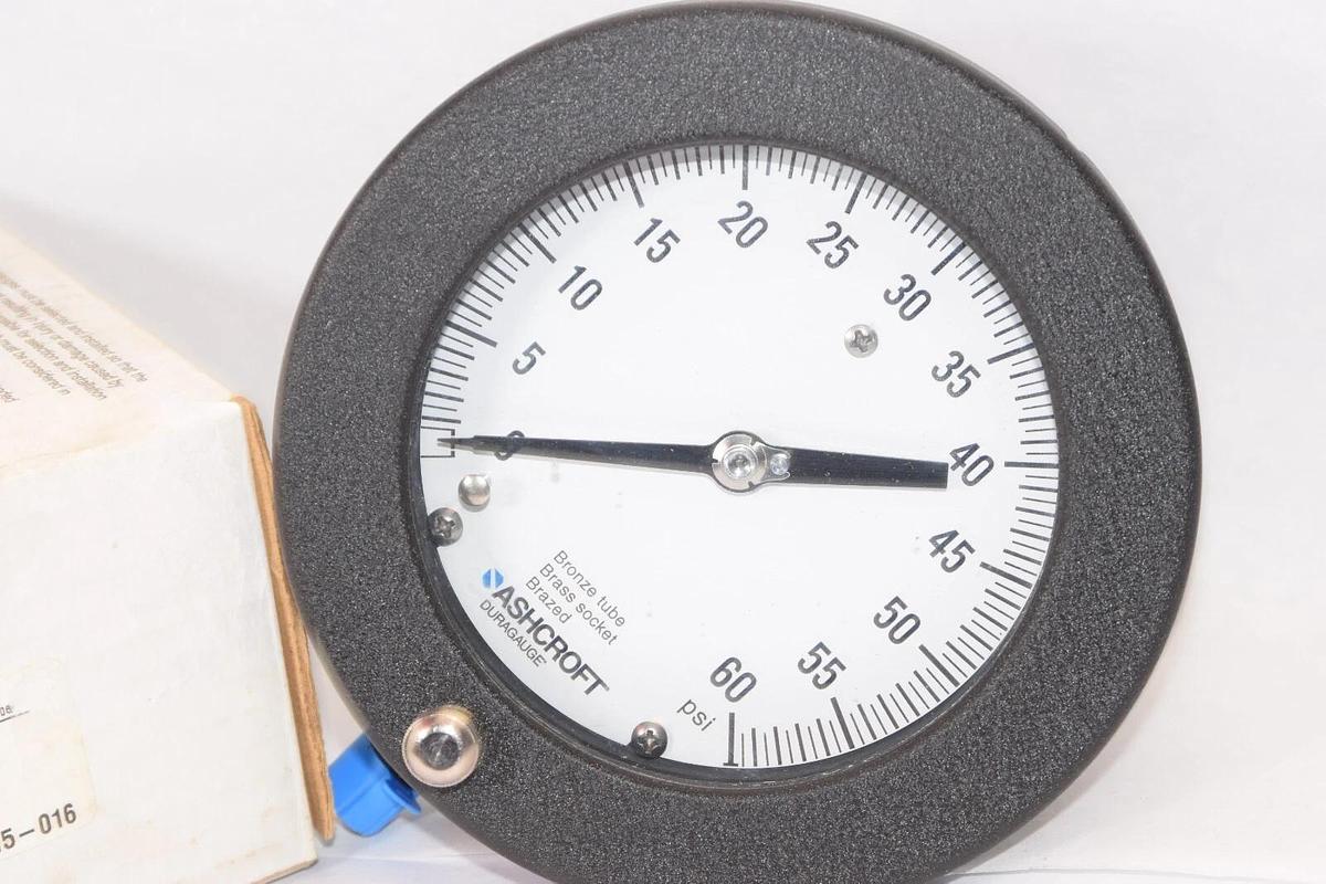 (NEW) ASHCROFT 45-1377-AS-02L-60# 4.5" Face 0-60psi Pressure Gauge