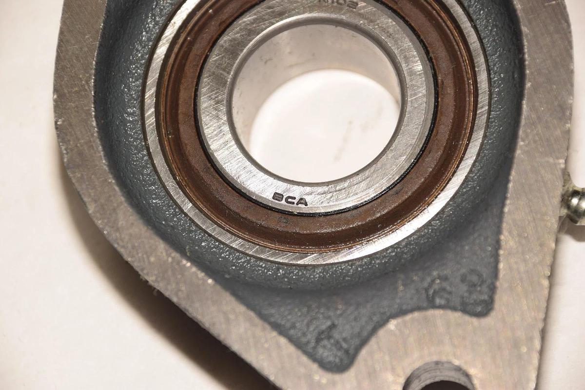BCA TNR 1-1/8R TNR1-1/8R 1-1/8" FLANGE BEARING NEW