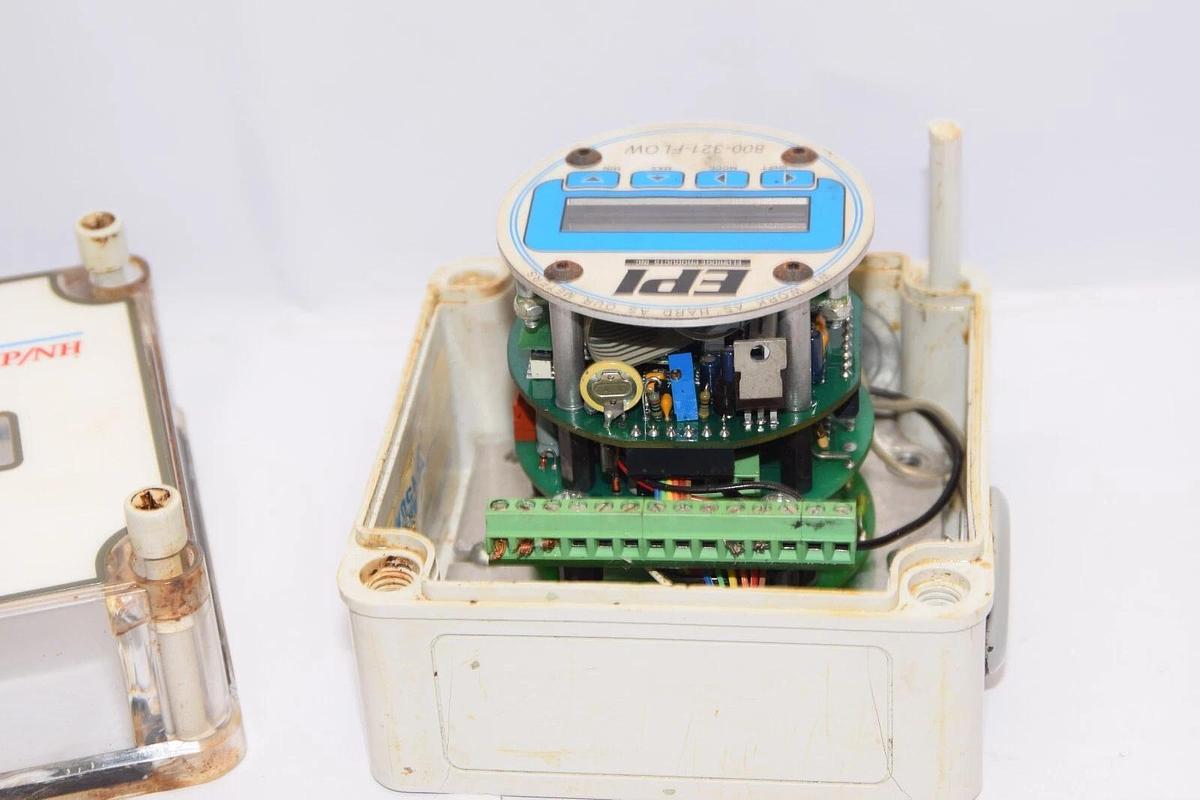 Used EPI 8116MPNH-SSS-133-AC115-NAT Master-Touch Series 8000MP/NH Gas Mass Flowmeter
