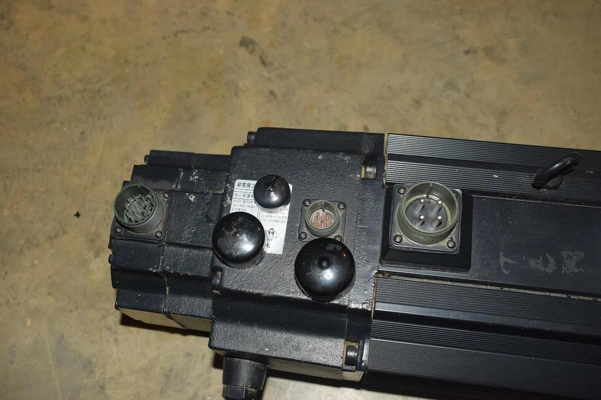 YASKAWA Servo Motor  USAMED-30MS2TD 3kW Encoder UTMAH-B15BSB