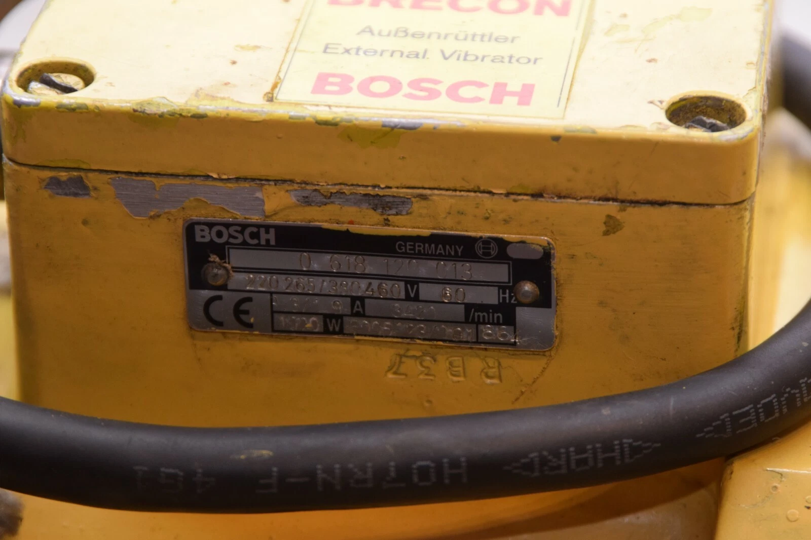 Used Bosch Electric Vibrator Shaker 220 / 460 VAC 3 Ph 1000W 0 618 120 013