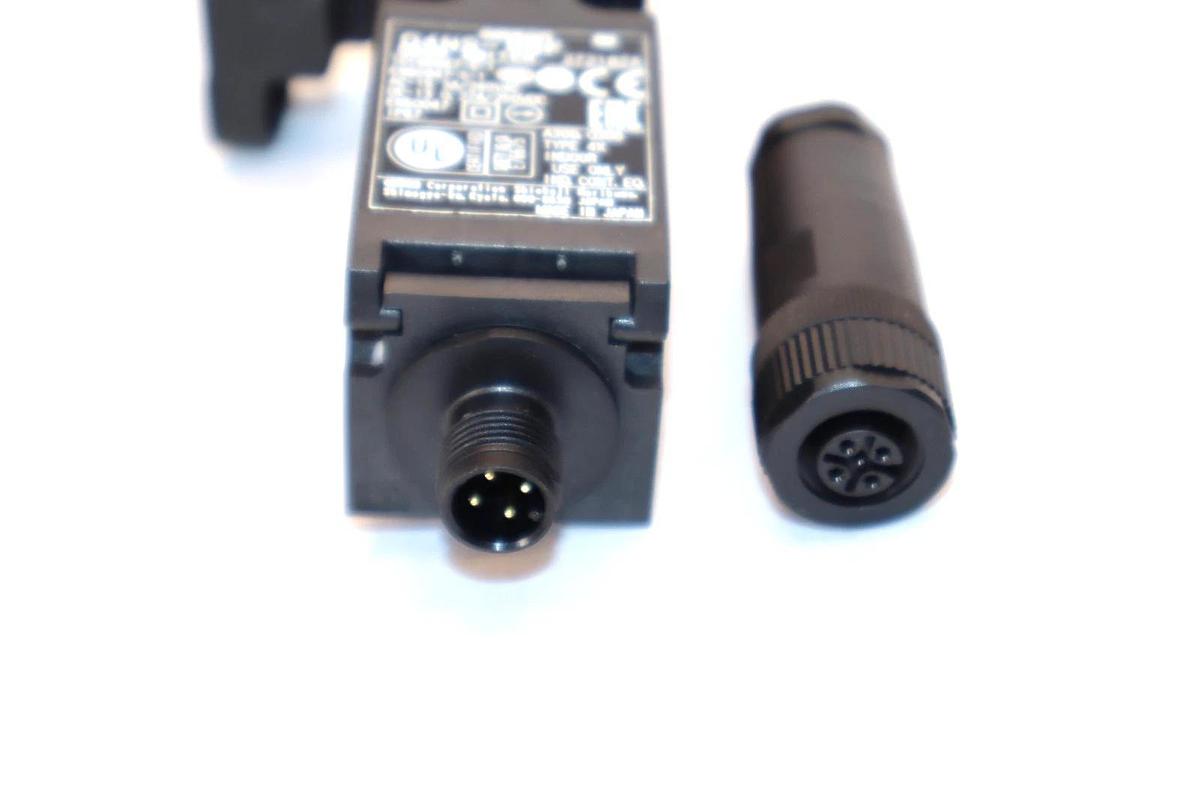 Omron Safety Door Switch D4NS-9BF , D4NS9BF (NOS)