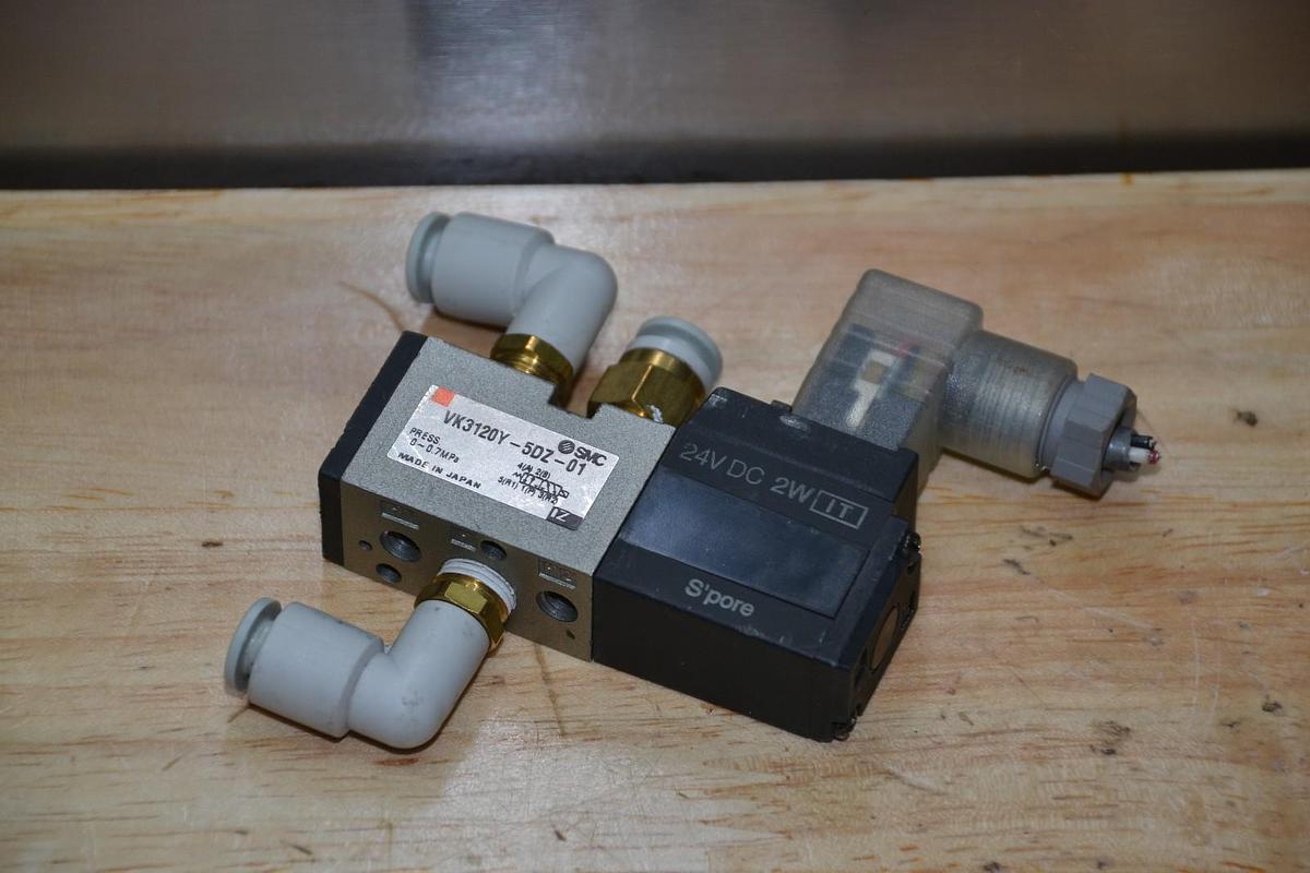 Used SMC VK3120Y-5DZ-01 VK3120Y5DZ01 PNEUMATIC VALVE