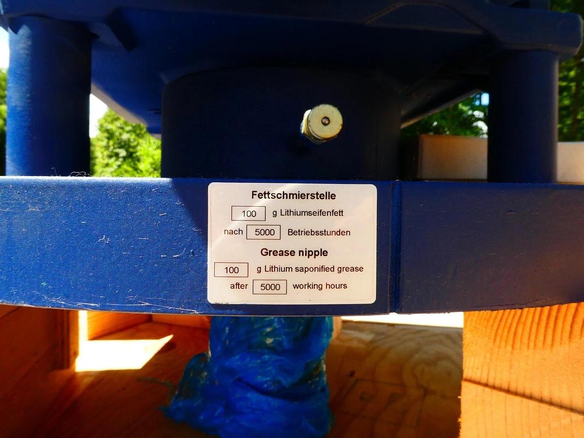 Used Flender flat Gearbox NFJ/46188006-0310-003/2018 H3 SV 05 37kW I= 32,975:1 (New)