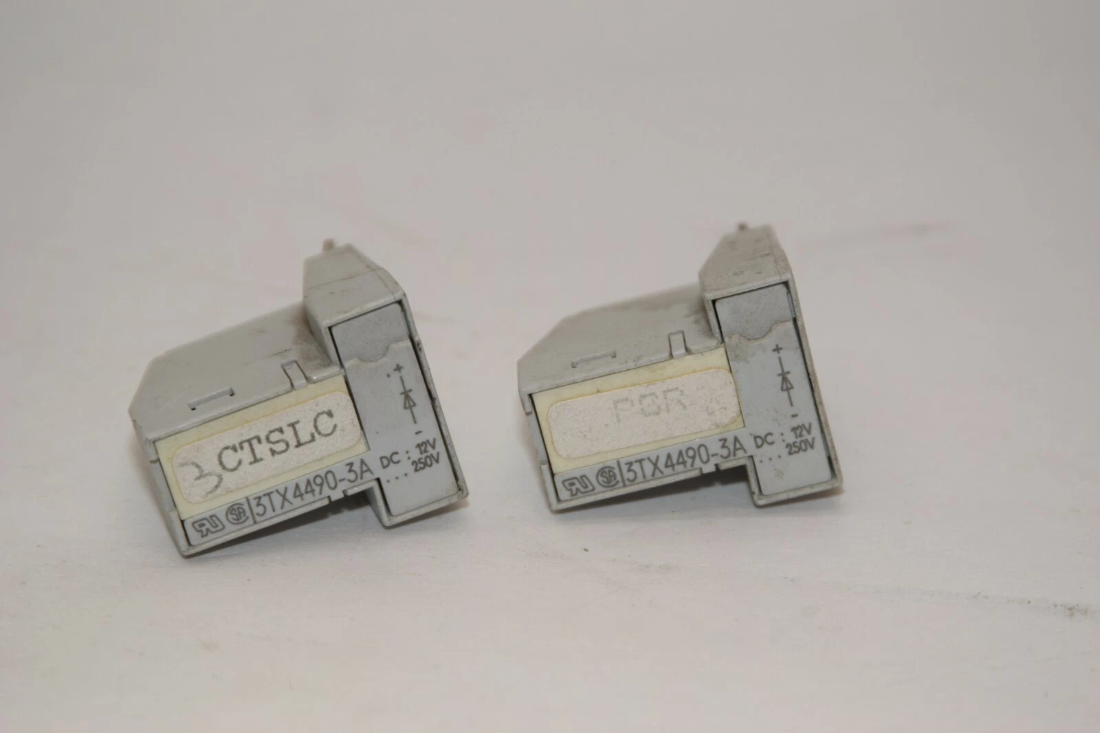 Used (Lot of 2) Siemens 3TX4490-3A 3TX44903A Varistor Surge Suppressor 3TX4490 3A