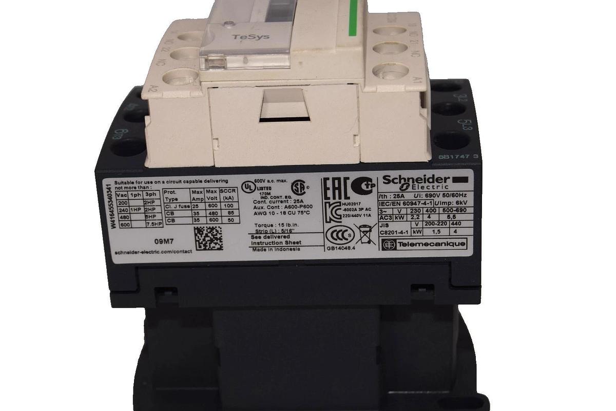 Used SCHNEIDER ELECTRIC LC1 D09 , LC1D09 220V Contactor