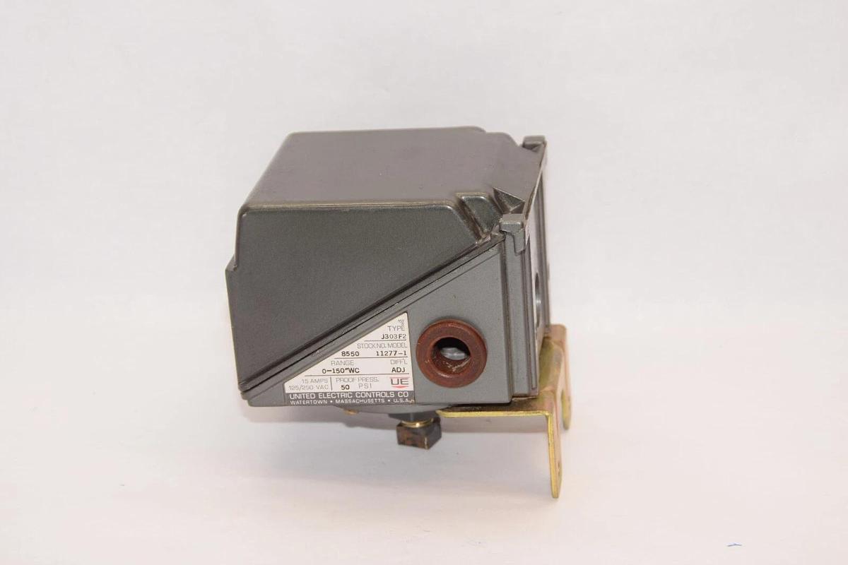 Used UNITED ELECTRIC CONTROLS Pressure Controller J303F2 8550 11277-1  0-150WC 50psi