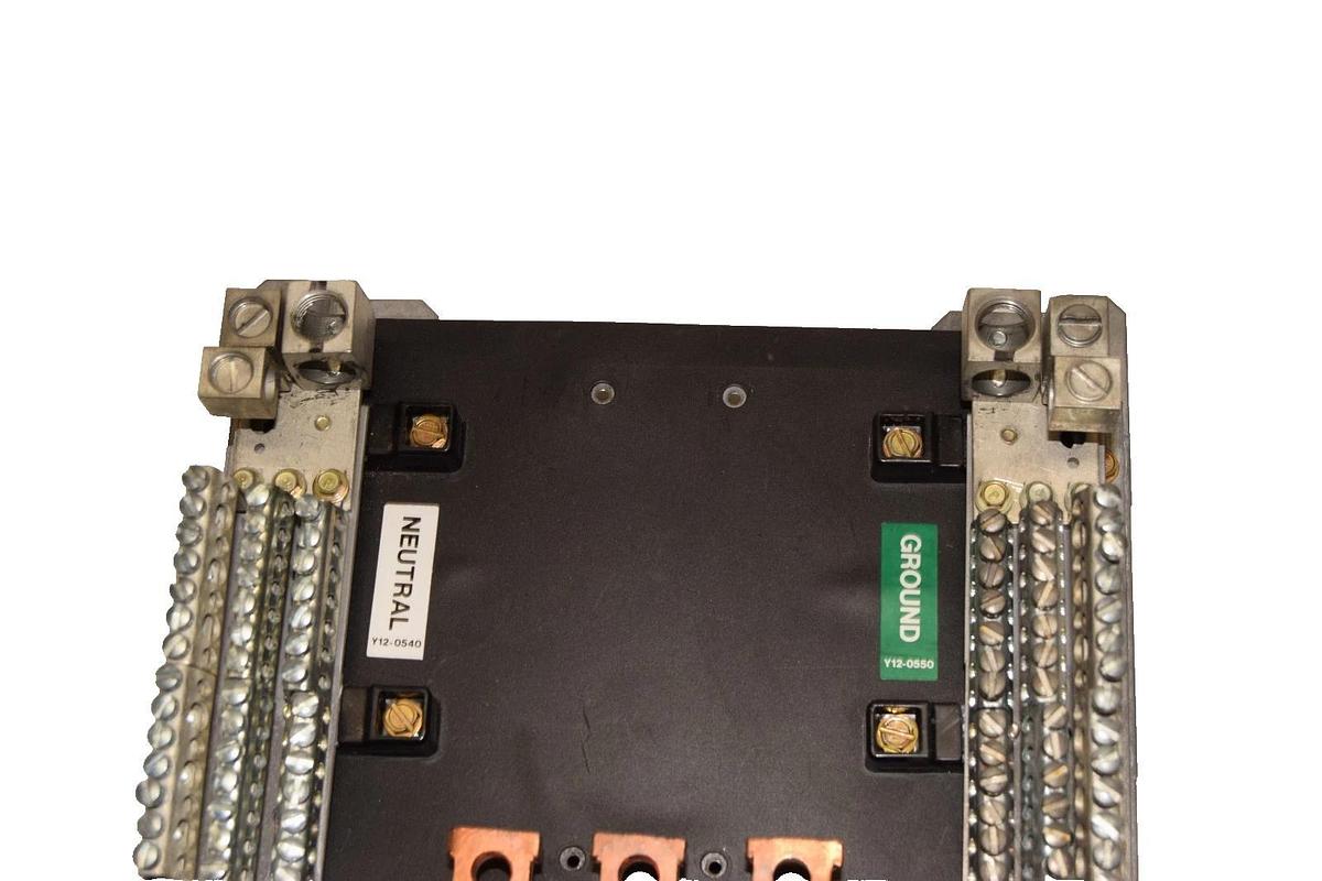 Used General Electric / GE AQL3422ATX 225Amp 3Ph Main Lug Panelboard Interior