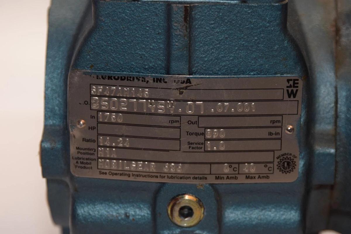 (NEW) SEW-EURODRIVE SF47AM145 850277454.07.07.001 Mobilgear 636 Gear Reducer