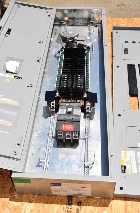 Used General Electric GE A-Series II Panelboard Panel AQF3424JBX 400A 208y/120 3ph 4w