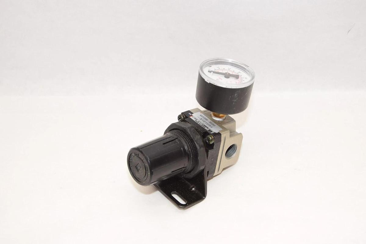 (NEW) SMC NAR2060-N02BG-X121US4 0.1-0.85MPa Pneumatic Regulator W/Mnting Bracket