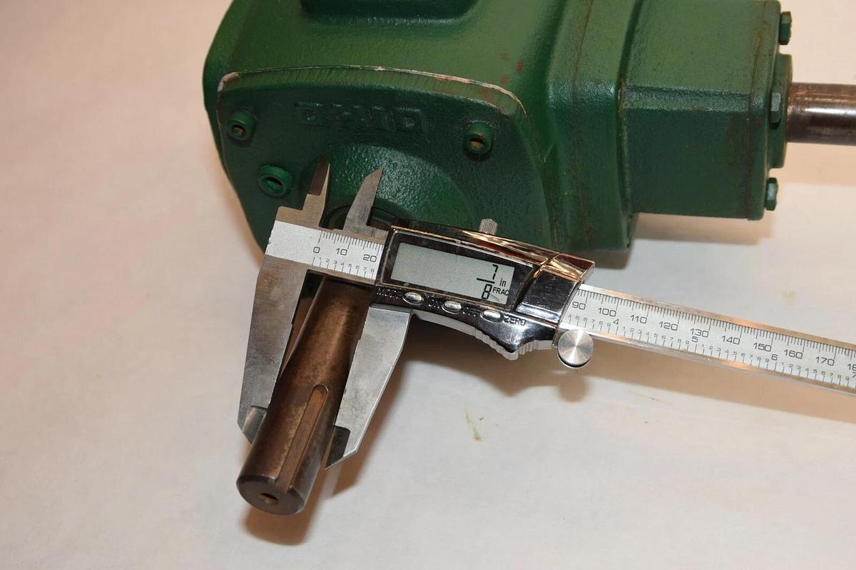 HUB CITY 0221-16991 RA1 Ratio 1/2 1:2 F SR Dual Shaft Rt Angle Gear Reducer NEW