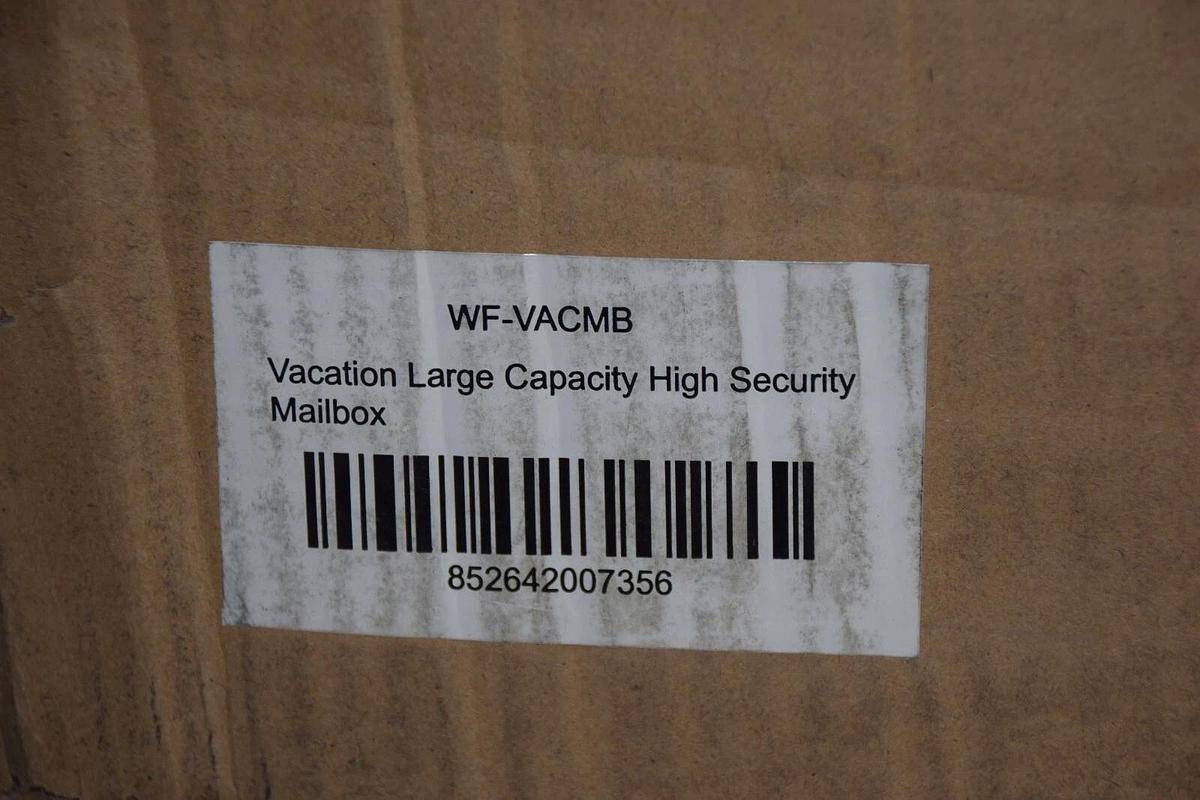 (NEW) QUALARC WF-VACMB Large Capacity Galvanized Steel Locking Mailbox Black