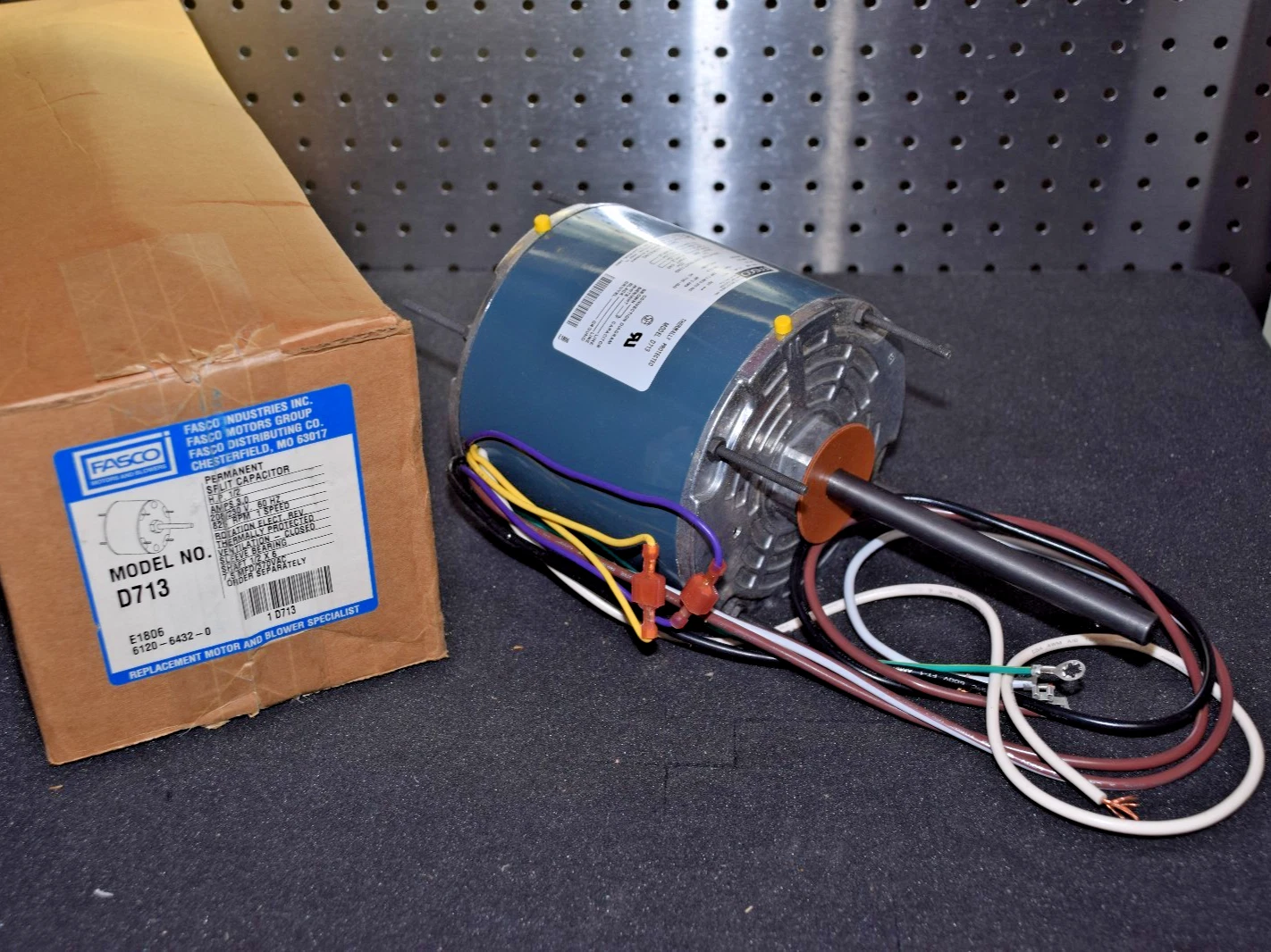 FASCO 1 Single Speed Condenser Motor D713 1/2hp 3.0A 208/230v 60hz 825rpm NEW