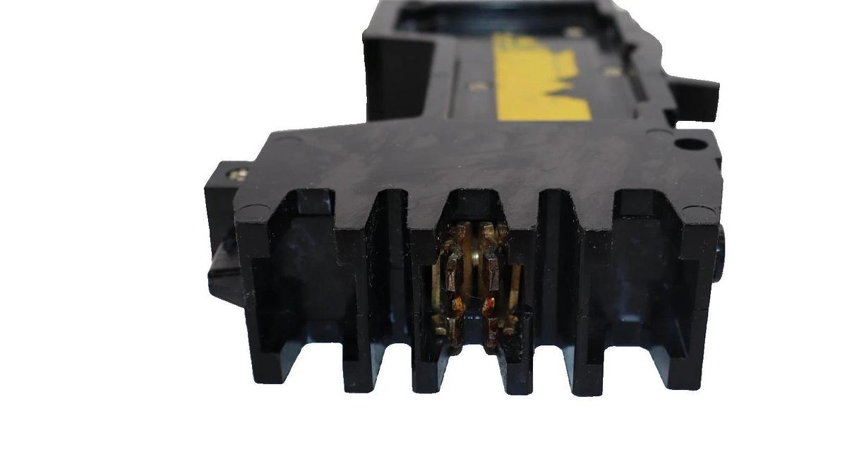 Square D Circuit Breaker 1P 20Amp FYB14020B-U , FYB14020BU (New)
