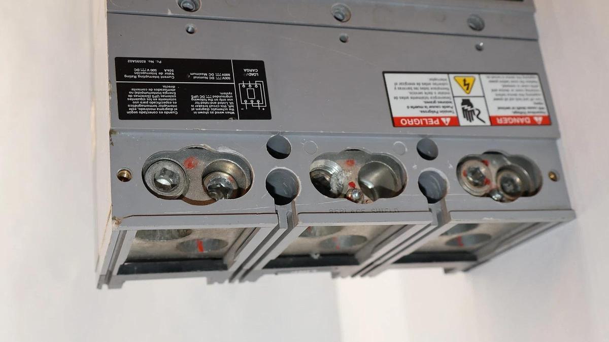 Used Siemens ITE I-T-E Sentron Breaker CLD63B600 600A 600 Amp 600v CLD6-A 3p DMG READ