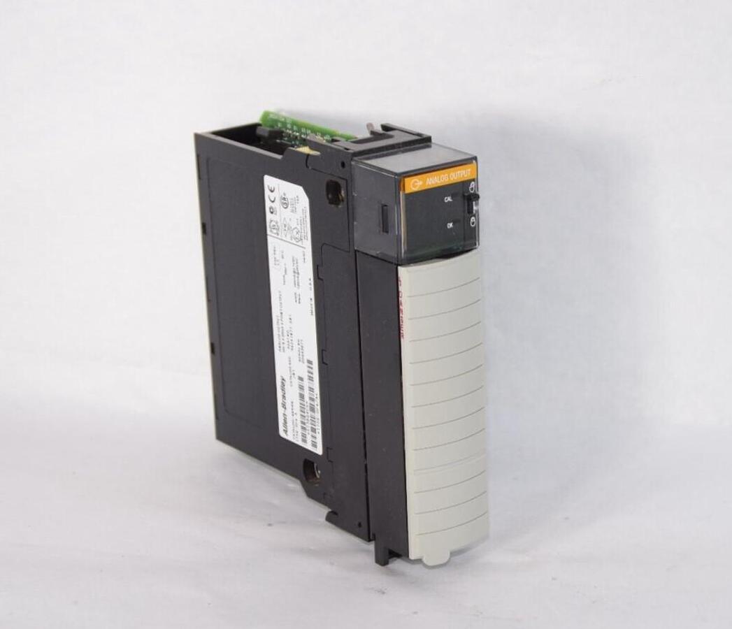 Used Allen Bradley 1756-0F4 A 1756-0F4/A Series A Rev J01 Analog Output Module