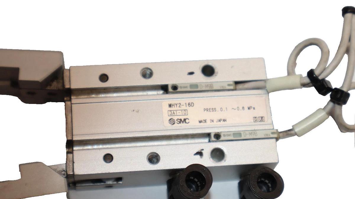 Used SMC MHY2-16D , MHY216D 0.1-0.6MPa Pneumatic Cylinder