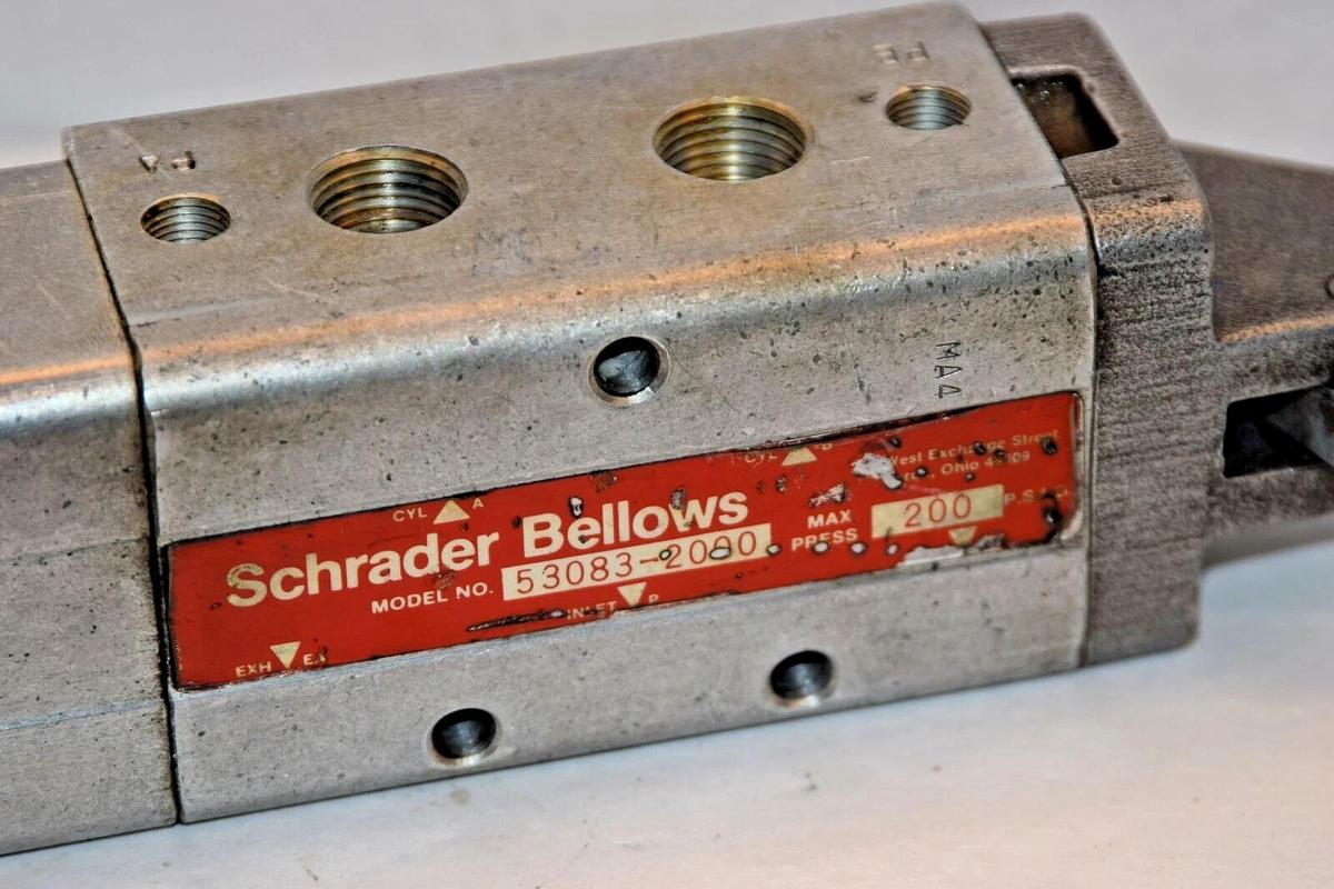 Used SCHRADER BELLOWS Lever Operated Air control Valve  53083-2000 53083 2000