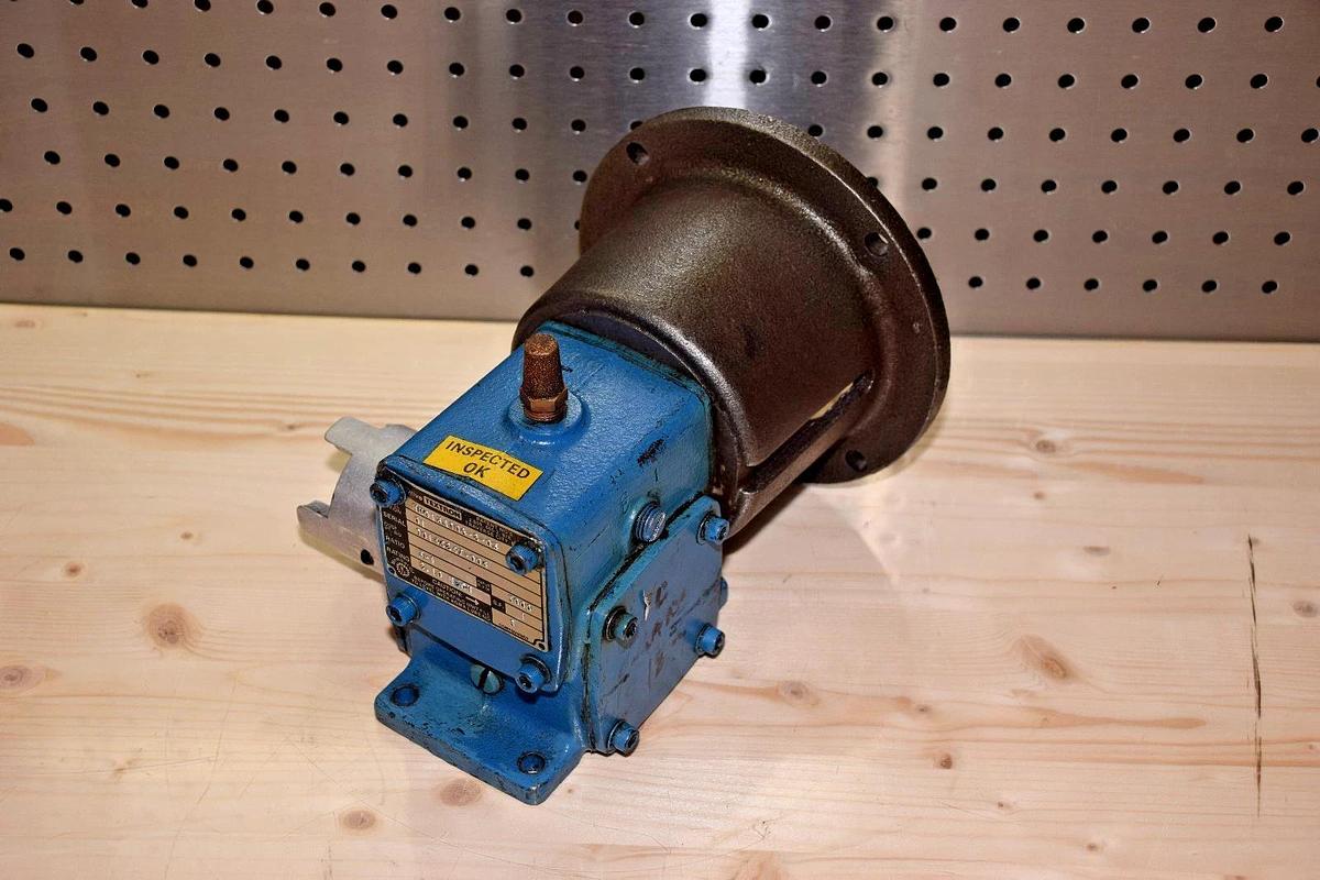 Used Drive Textron Cone Drive Gear Speed Reducer MH015A906-2-05 MH015A906 Opt 01 5:1
