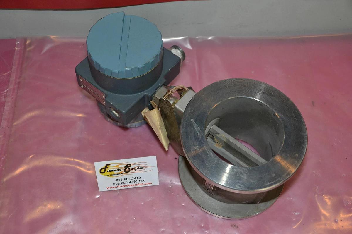 Used FOXBORO TRANSMITTER VORTEX FLOW METER E83 E83W-04SSPT ISD 3 3/4" E83W 04SSPT