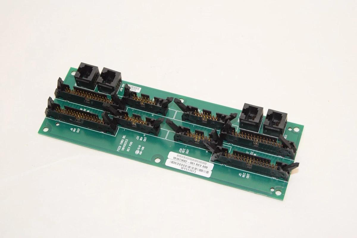 (NEW) EATON 118400253 Rev P00 Feed Thru Board