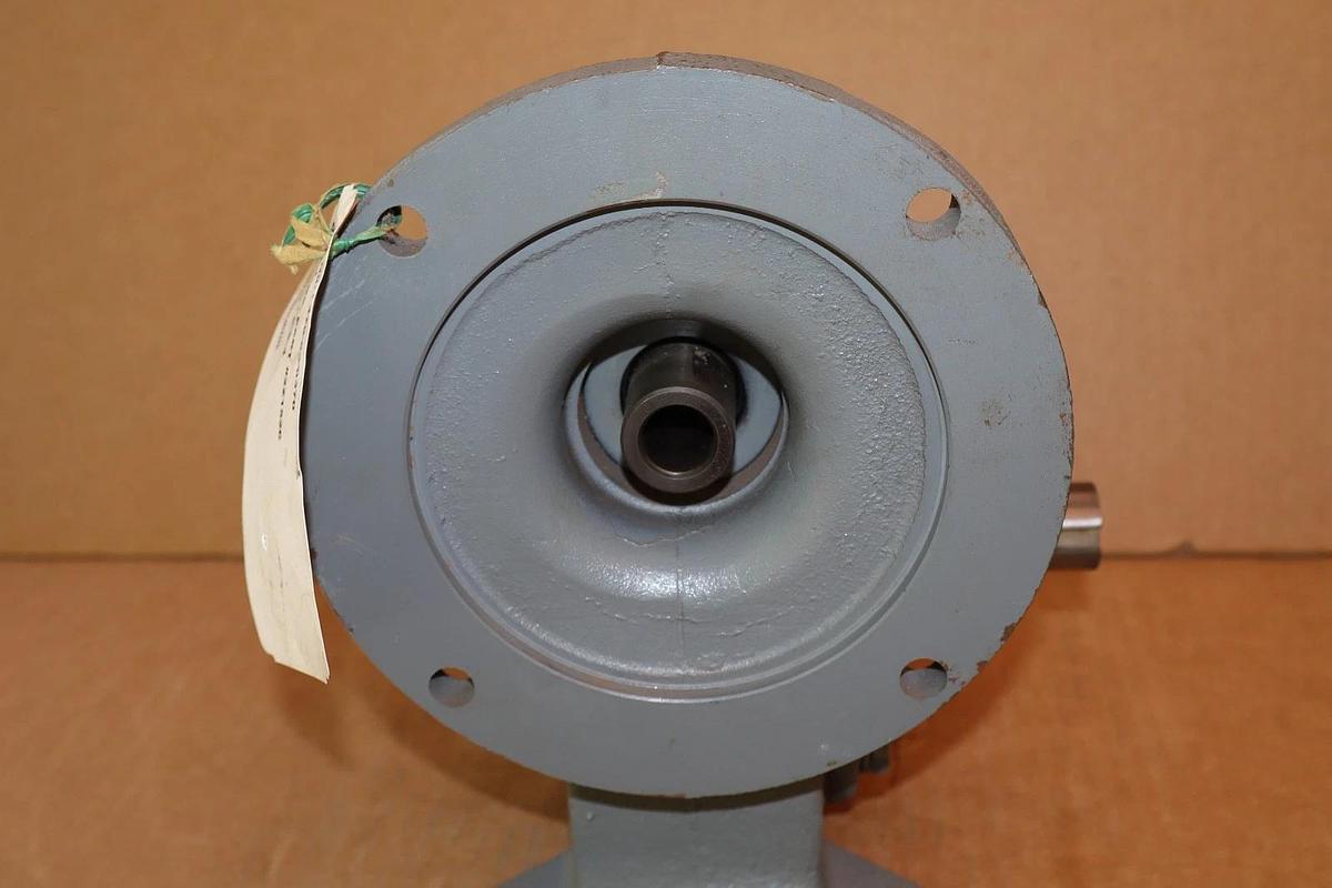 Dayton Gear Box Speed Reducer 2Z152A NP 2Z152ANP Ratio 24:1 USA *NOS*