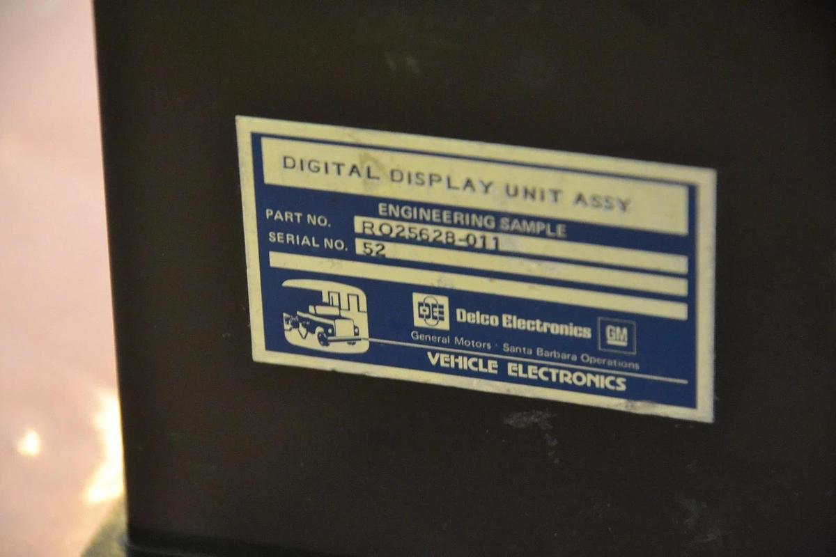 Used Delco GM RO25628-011 R025628-011 Vehicle Electronics Digital Display Unit Assy