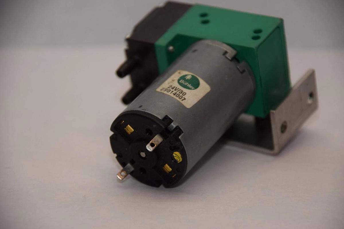 Used THOMAS 50021065 Vacuum Pump With Buhler 29014007 24V Motor