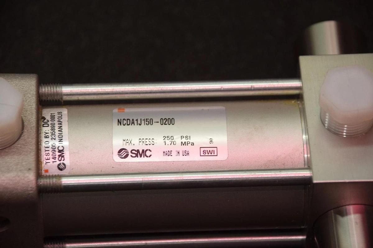 Used SMC NCDA1J150-0200 250psi 1.70MPa TIE ROD CYLINDER