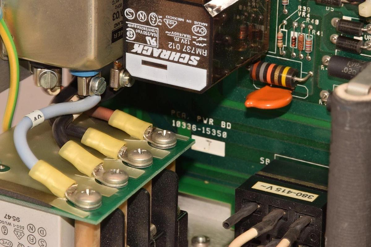 Used ADEPT 10336-15350 , PA-4 200-240V 50/60Hz Power Supply Module