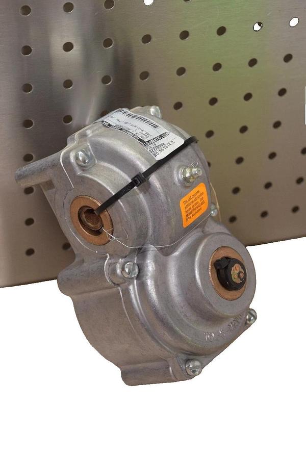 TOLOMATIC 02770000 0277-0000 FLOAT-A-SHAFT RH GEAR BOX (NEW)