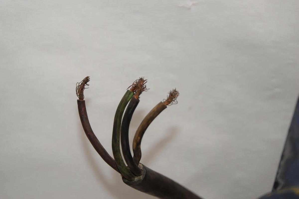 Used Bosch 0 618 120 013 Electric Vibrator Shaker  220 460 VAC 3ph 1000W  0618120013