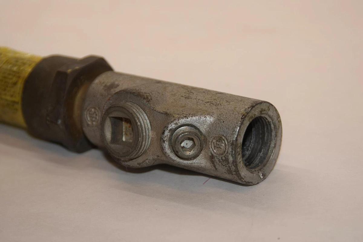 (NEW) CROUSE-HINDS ECLK221 3/4" 21" Flexible Length Conduit Fitting Flex Tube