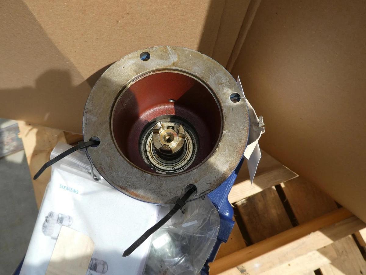 New, Siemens Flat Gearbox  2KJ1911-OF for Ekato 1-1731 2KJ1911-0F Motox small cf