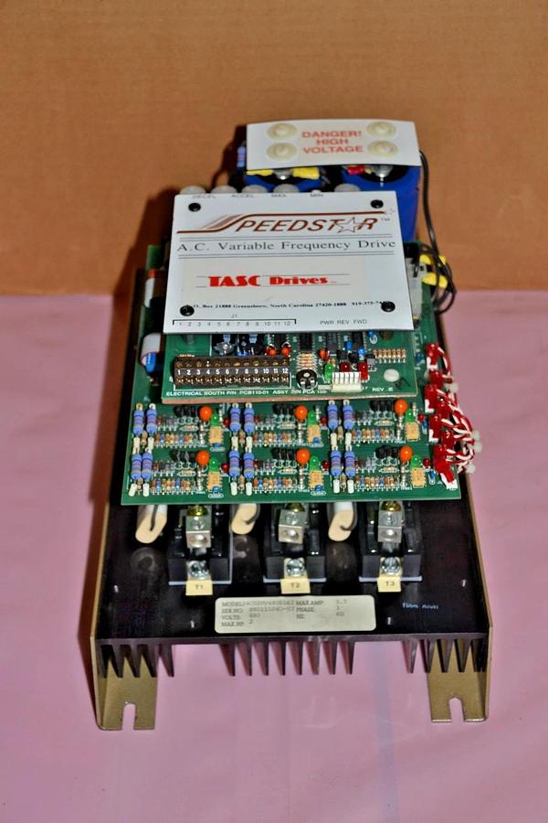 Used PEEDSTAR VARIABLE FREQUENCY DRIVE 34C020V480E162 2hp 2HP 3ph 3.7A