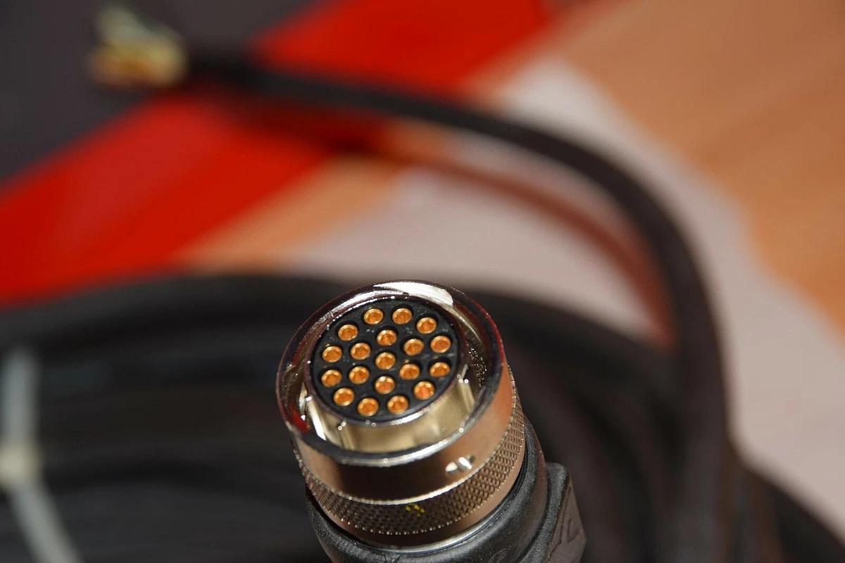 NEW FLEX-CABLE FC-CDFFDMP-S-E110 SERVO MOTOR CABLE