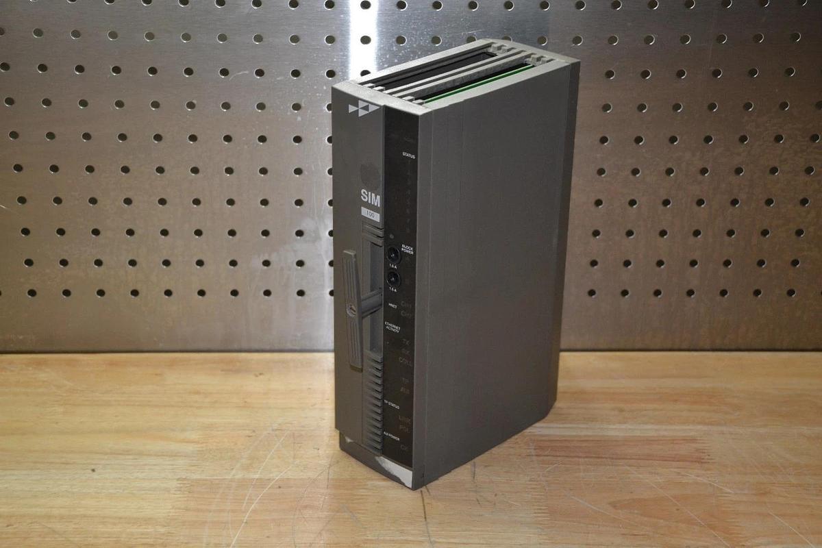 Used BAILEY CONTROLS P-HB-SIM-10010000 PHBSIM10010000 SIM100 Module