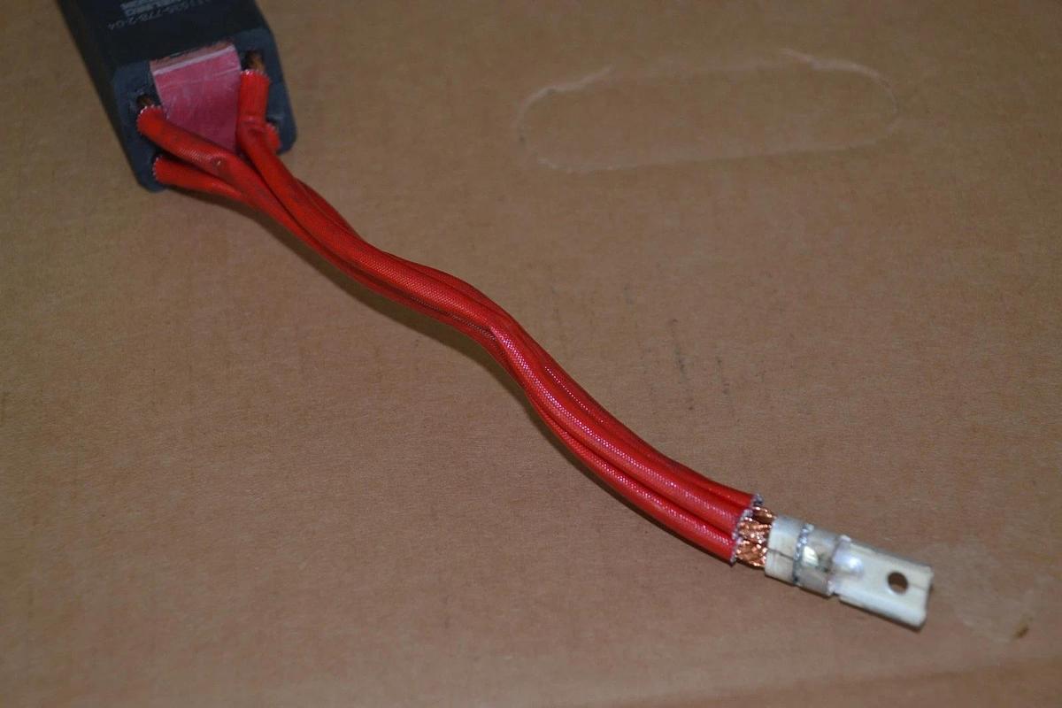 (Pack of 7) HELWIG CARBON MOTOR BRUSH BRUSHES 11-111535-778-2-04 11-111535 NEW