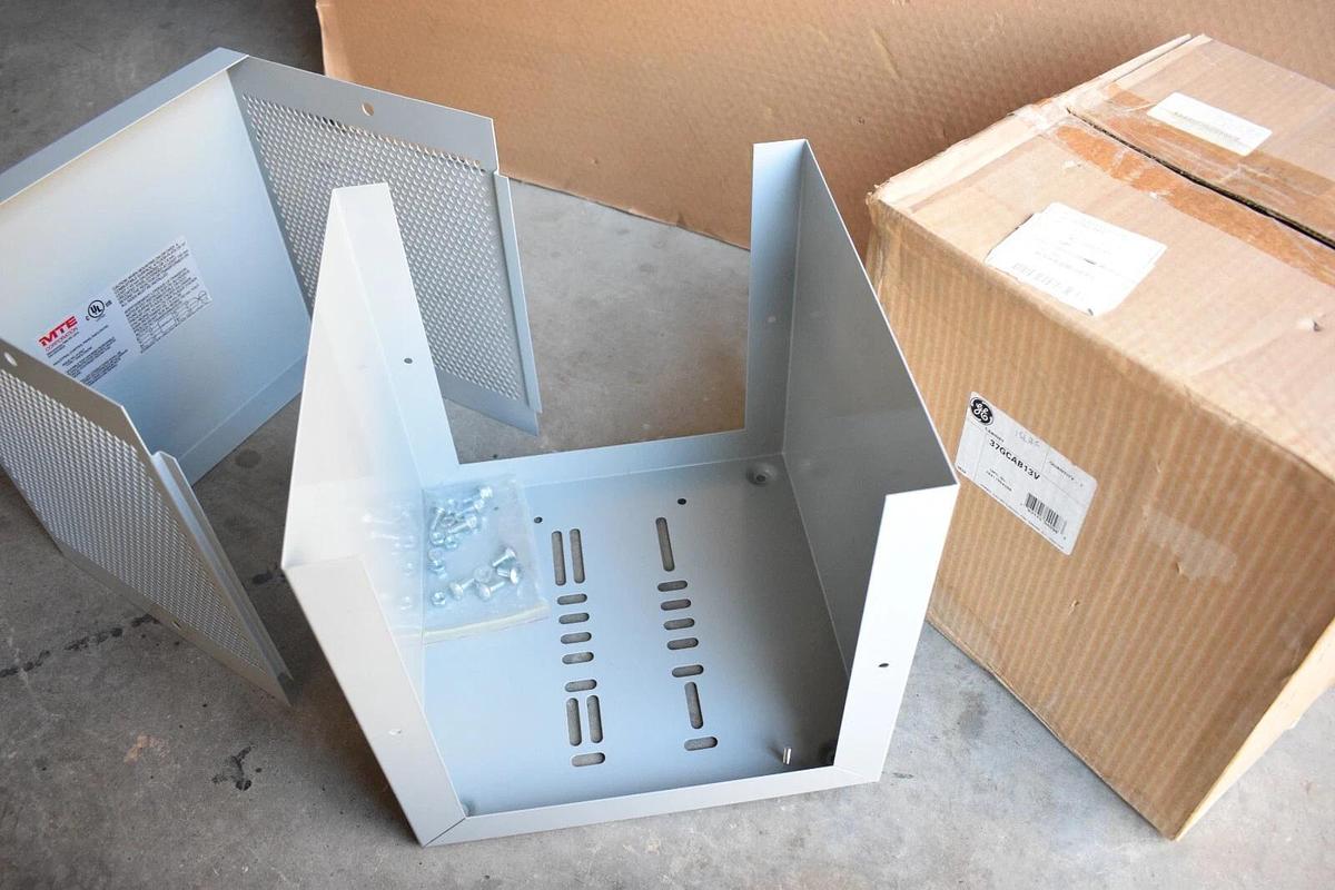 (NEW) GE / GENERAL ELECTRIC 37GCAB13V , A-2327 Type 1 Reactor Cabinet Enclosure