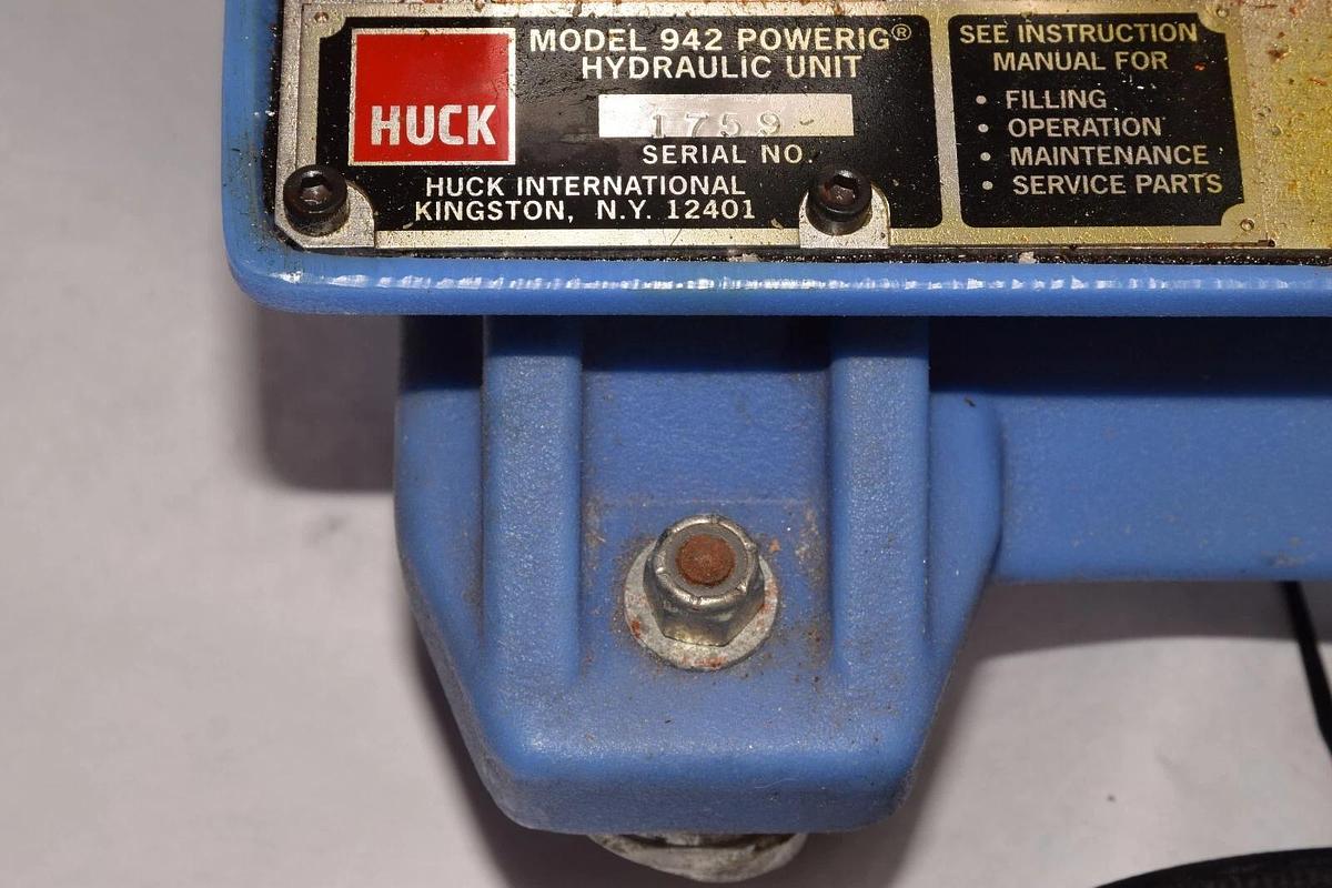 Used HUCK 942 Powerig Hydraulic Unit with HUCK Riveter gun 99-2737 tip