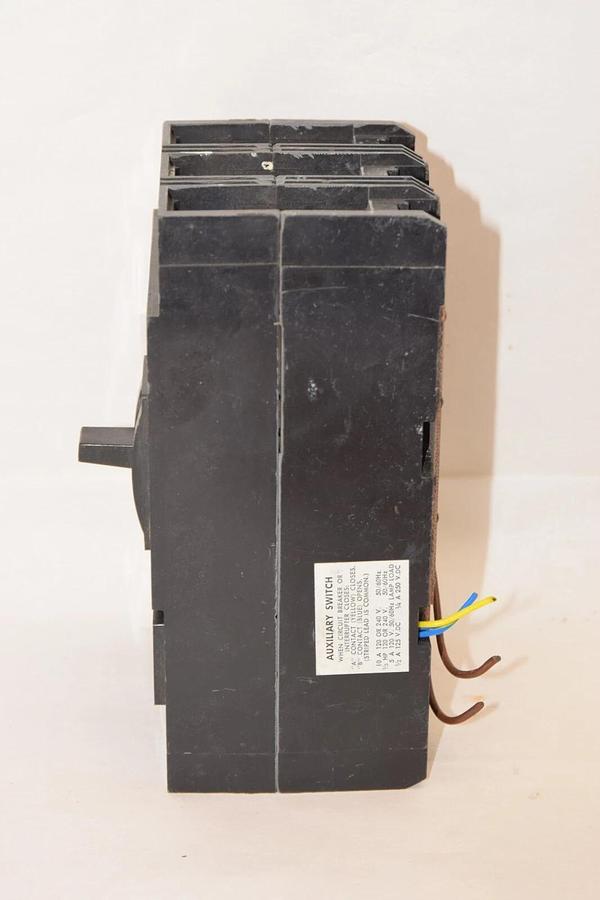 Used SQUARE D KAL36250 600V 250A 250 Amp Under Voltage Trip 24Vdc KAL Series Breaker