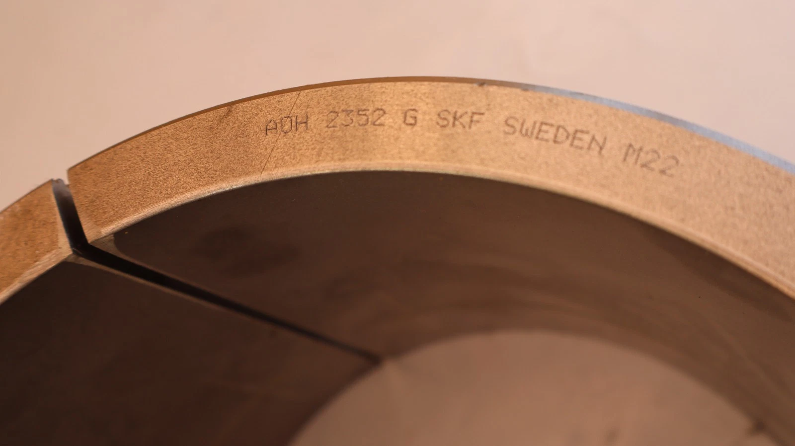 SKF Withdrawal Sleeve AOH 2352 G AOH2352G A0H 2352 G A0H2352G (New)