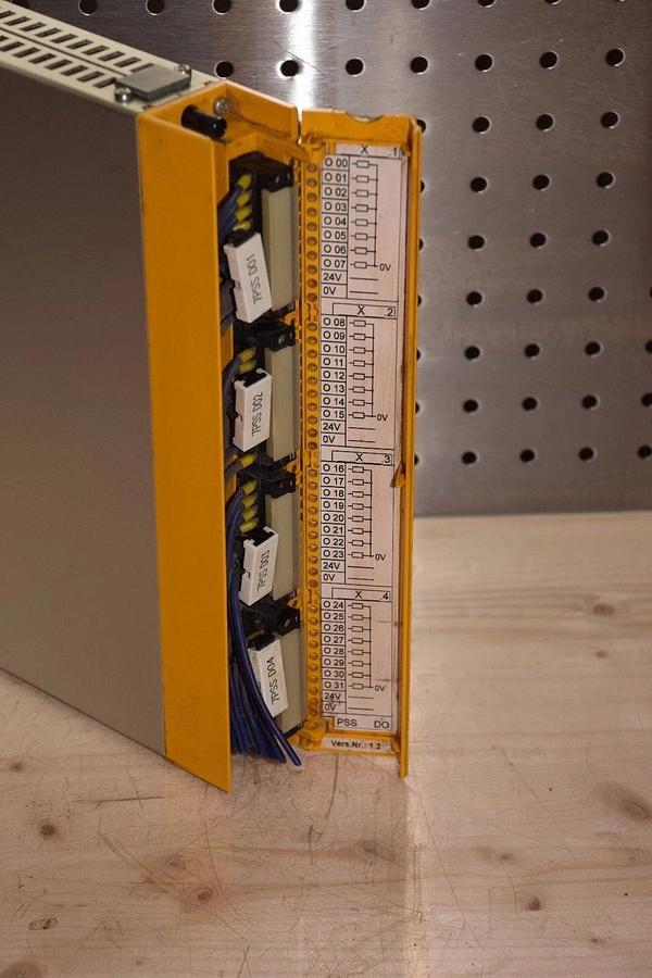 Used PILZ PSS DO 301110 1.2 1571 301110121571 3011101.21571 OUTPUT MODULE