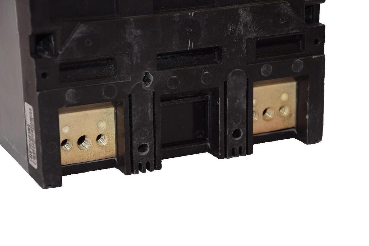 Used Siemens Sentron Circuit Breaker JXD62B250 250 Amp 250A 2p 600v JXD6-A 250a trip