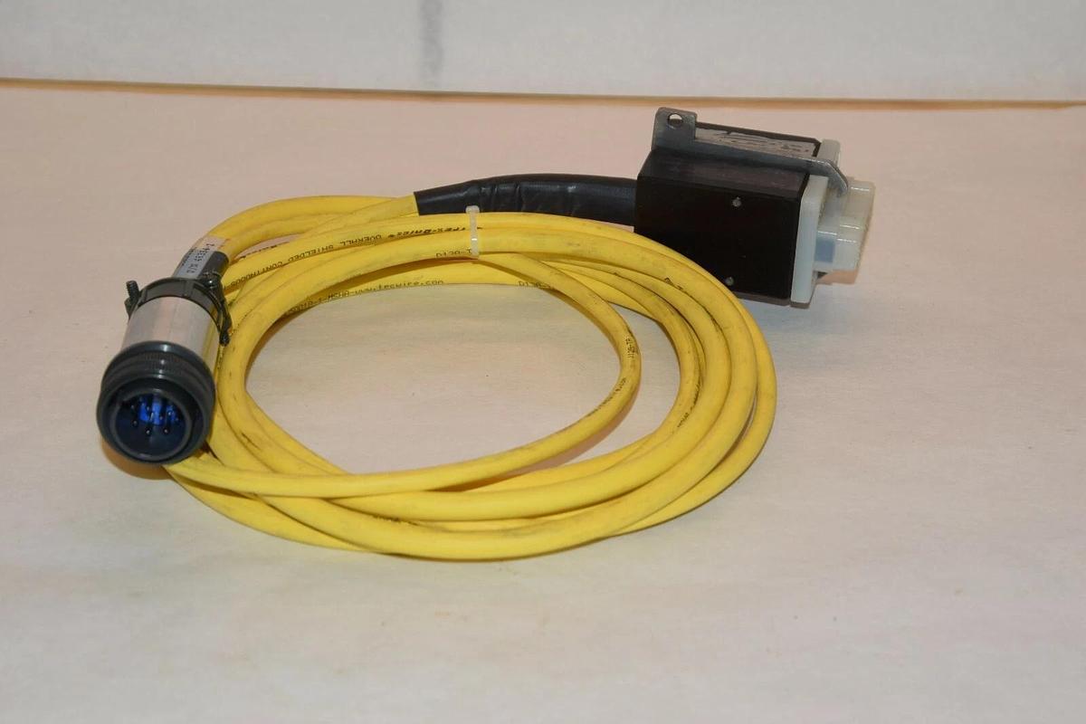 NEW NAVISTAR 48334-1 483341 78530180 PROGRAMMING COMPTEK CABLE