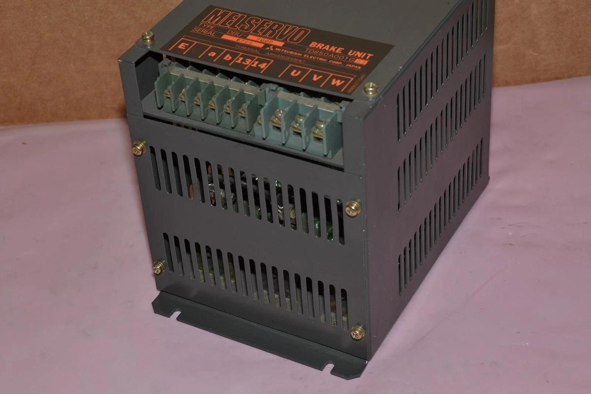 Mitsubishi Electric Melservo Brake Unit DBU-7000 DBU-7K DBU7000 TD850A001G57 NEW