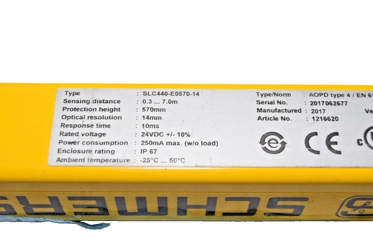 Schmersal Safety Light Curtain SLC440-E0570-14 EMITTER 24vdc (New)